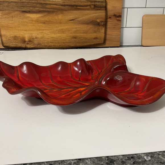 VTG Beautiful Red Leaf Shaped Tray Blue Mountain Pottery - Picture 5 of 7